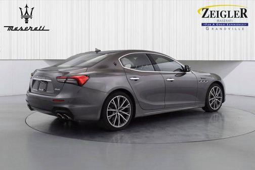 2022 Maserati Ghibli Modena Q4