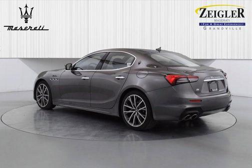 2022 Maserati Ghibli Modena Q4