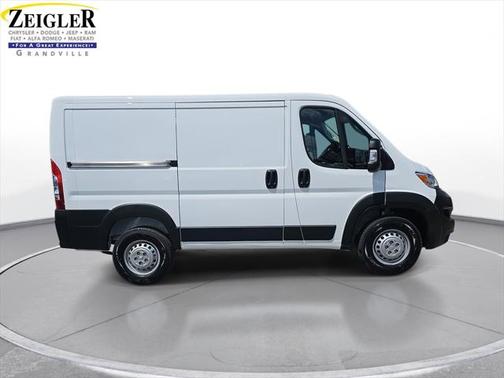 2025 RAM ProMaster 1500 Low Roof