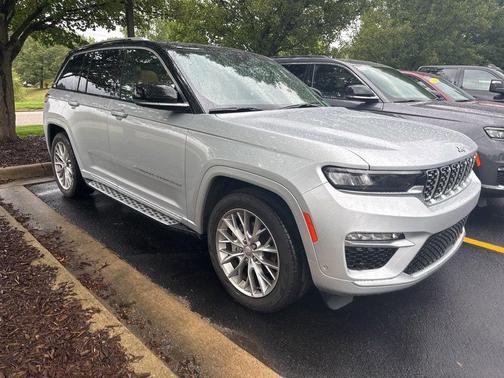 2023 Jeep Grand Cherokee Summit