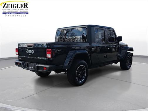 2023 Jeep Gladiator Overland