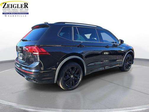 2022 Volkswagen Tiguan 2.0T SE R-Line Black 4MOTION