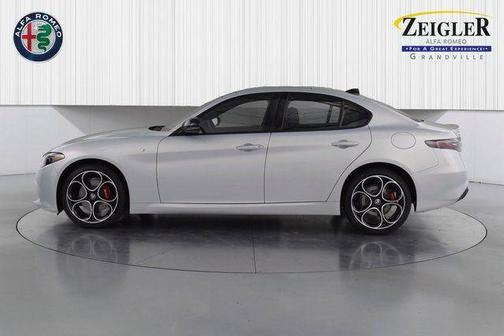 2024 Alfa Romeo Giulia Ti