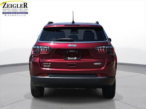 2022 Jeep Compass Latitude Lux