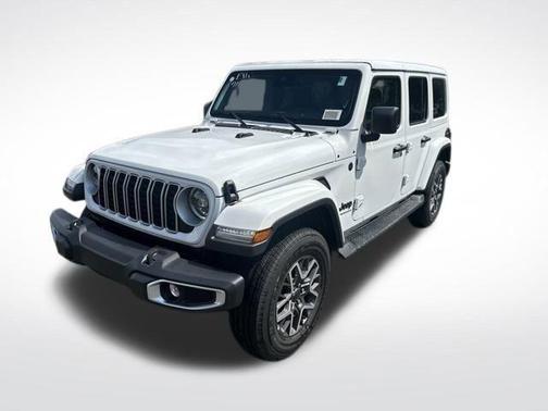2025 Jeep Wrangler 4-Door Sahara 4x4