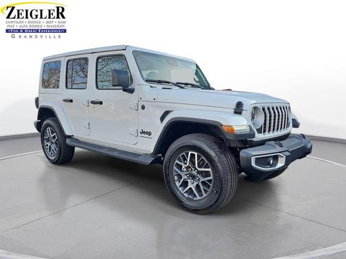 2025 Jeep Wrangler 4-Door Sahara 4x4