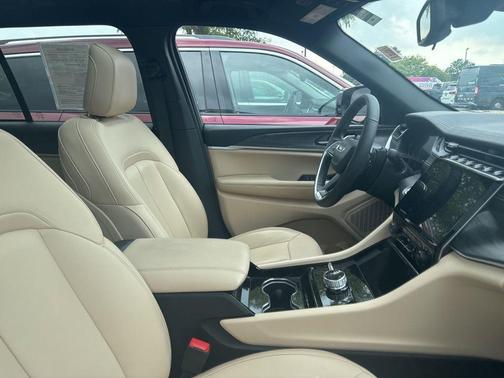2023 Jeep Grand Cherokee Limited X