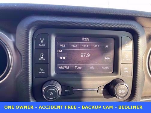 Photo 3 of 15 of 2020 Jeep Gladiator Sport