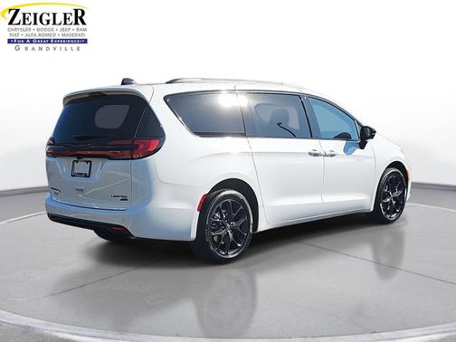 2026 Chrysler Pacifica Limited