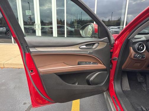 2018 Alfa Romeo Stelvio Ti