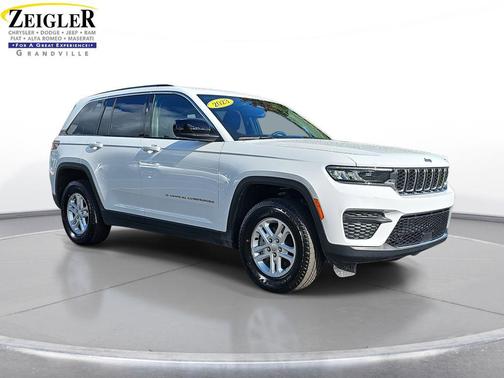 2023 Jeep Grand Cherokee Laredo