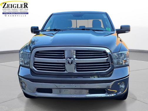 2016 RAM 1500 SLT