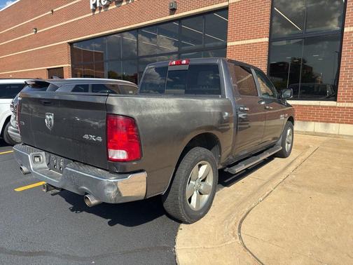 2016 RAM 1500 SLT