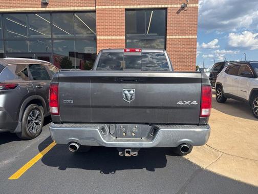 2016 RAM 1500 SLT
