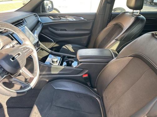 2022 Jeep Grand Cherokee L Altitude