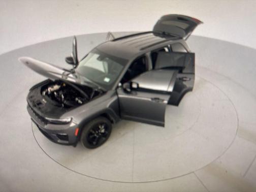 2023 Jeep Grand Cherokee Limited X