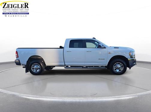 2020 RAM 2500 Big Horn Crew Cab 4X4 8' Box
