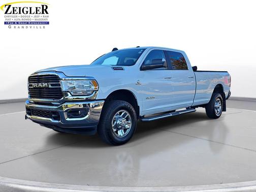 2020 RAM 2500 Big Horn Crew Cab 4X4 8' Box