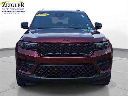 2023 Jeep Grand Cherokee Altitude
