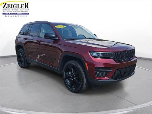2023 Jeep Grand Cherokee Altitude