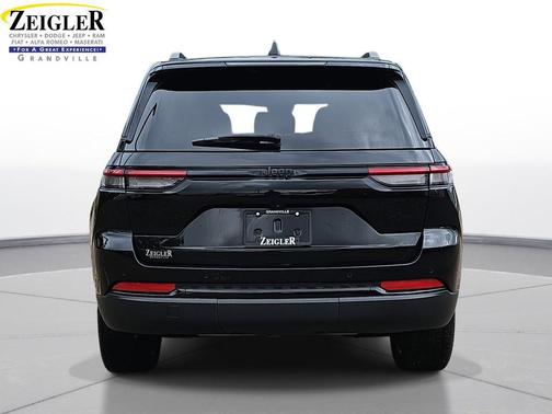 2022 Jeep Grand Cherokee Altitude