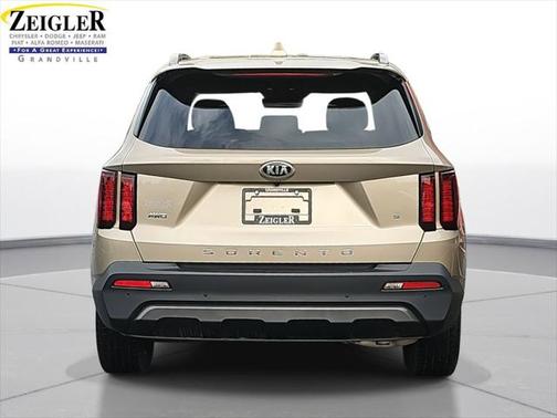 2021 Kia Sorento S