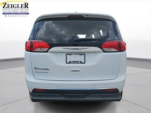 2019 Chrysler Pacifica Touring L