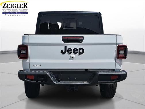 2025 Jeep Gladiator Sport S