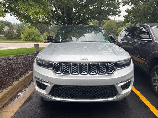 2023 Jeep Grand Cherokee Summit