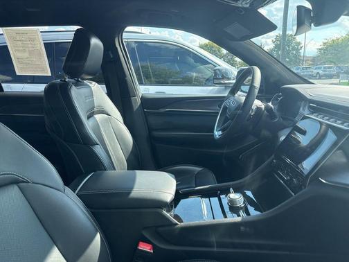 2023 Jeep Grand Cherokee L Overland
