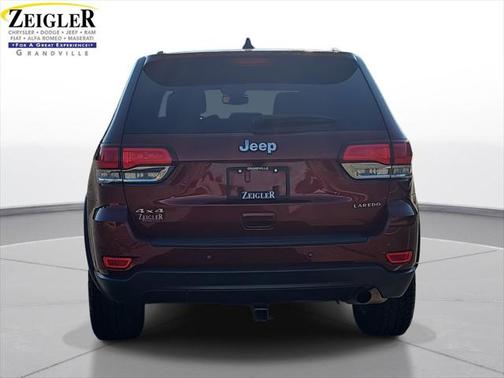 2022 Jeep Grand Cherokee Laredo