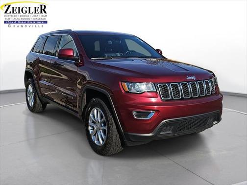 2022 Jeep Grand Cherokee Laredo