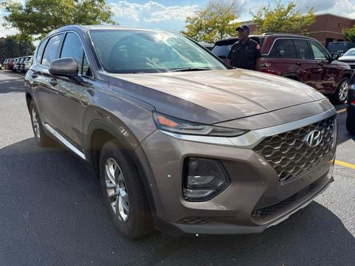 2019 Hyundai SANTA FE SE 2.4