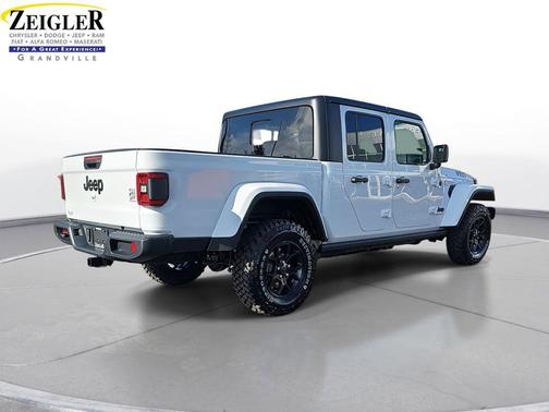 2026 Jeep Gladiator Willys 4x4