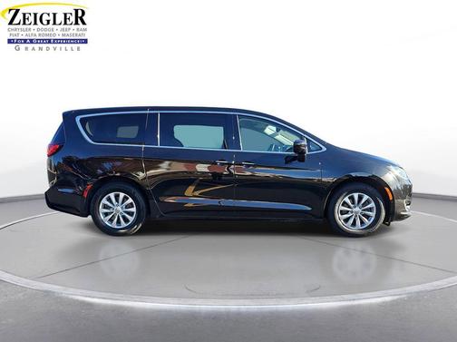 2019 Chrysler Pacifica Touring Plus
