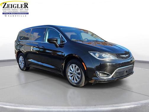 2019 Chrysler Pacifica Touring Plus