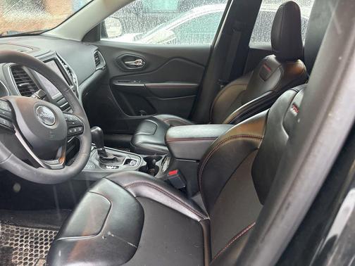 2022 Jeep Cherokee Trailhawk