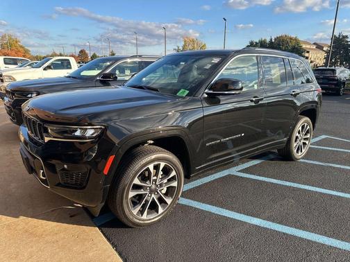 2022 Jeep Grand Cherokee Overland