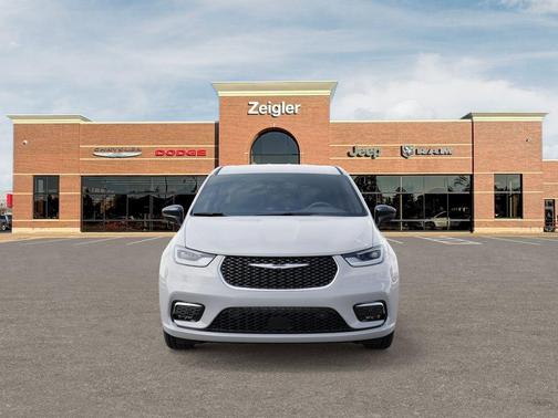 2026 Chrysler Pacifica L