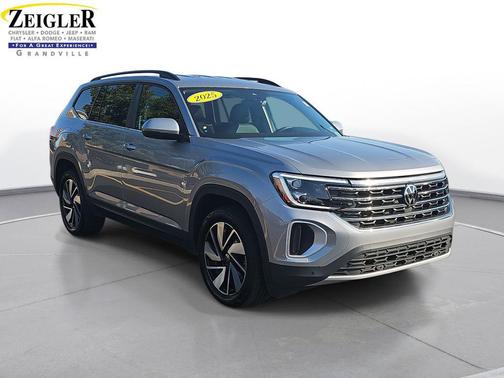 2025 Volkswagen Atlas 2.0T SE w/Technology 4MOTION