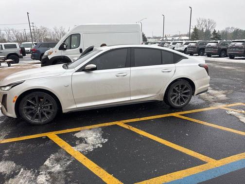 2022 Cadillac CT5 Sport