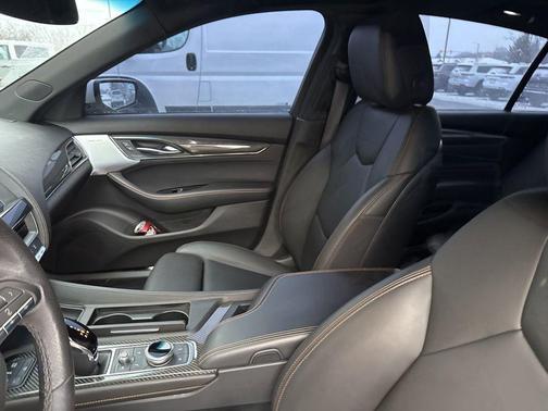 2022 Cadillac CT5 Sport