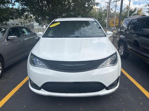 2020 Chrysler Pacifica L