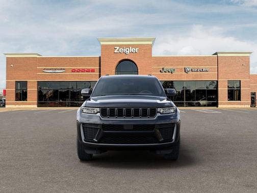 2026 Jeep Grand Cherokee Altitude