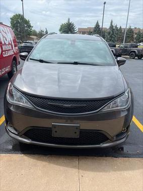 2018 Chrysler Pacifica Touring-L