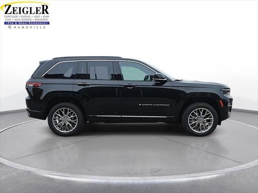 2025 Jeep Grand Cherokee Summit