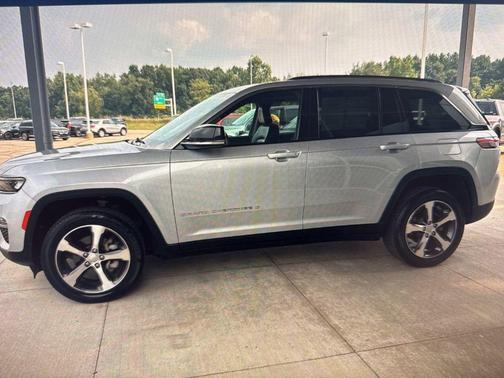 2023 Jeep Grand Cherokee Limited X