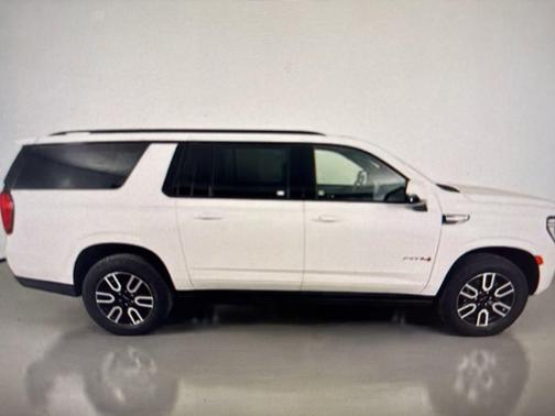 2024 GMC Yukon XL 4WD AT4
