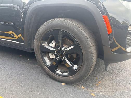 2023 Jeep Grand Cherokee Limited X