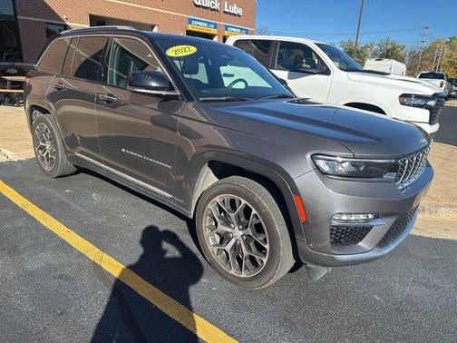 2022 Jeep Grand Cherokee Summit